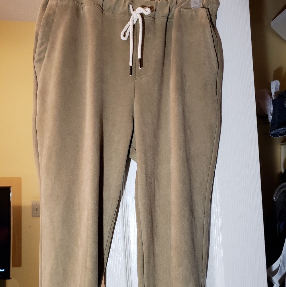 Elwood Joggers